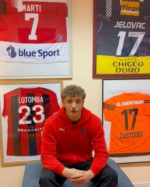15.12.2024 🗓️

Jour 15

Maxime Rouiller 
19 ans 
Football 
FC Lausanne Sport Académie de M-15 à M-21 
Actuellement Yverdon Sport, 1ère équipe et M-21
CFC d’employé de commerce au Service de l’Education Physique et du Sport du Canton de Vaud (SEPS) - 3ème année 
Vient de Grandson 
Interne au CSEL depuis août 2019 

Dans quel stade rêverais-tu de jouer ? 
“Stade du Camp Nou, Barcelone” 

Que représente le CSEL pour toi ? 
“Une famille sportive”

Découvrez chaque jour, jusqu’au 24.12, nos internes qui se présentent dans le cadre de notre Calendrier de l’Avent 🎄🎅

@lausannesport_academie 
@lausanne_sport 
@yverdonsport 
@lausannelasportive 
@villelausanne 
@villeyverdonlesbains 
@etat_de_vaud 

#football #gardiendebut #sport #sportif #sportetudes #apprentissage #formation #footballplayer #lausanne #etatdevaud