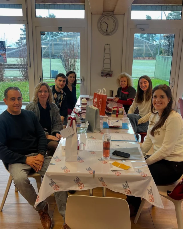 #secretsanta 🎁🎄✨🎅

Ce matin lors de notre petit-déjeuner ‘’Secret Santa’’, c’était l’occasion de remercier l’ensemble des collaboratrices et des collaborateurs du CSEL pour leur engagement et la belle énergie tout au long de cette année 2024 ✨

C’est une chance de pouvoir compter sur une équipe soudée et tellement impliquée à la cause de tous ces jeunes sportives et sportifs dans leur double projet sport et études.

C’est un privilège de travailler chaque jour dans une belle ambiance et de se dire que cette équipe est comme notre 2ème famille.

Merci Angela, Emilia, Kim, Ophélie, Pauline, Alexandre et Hassan 🙏🏻

Vivement 2025 😊

JmG 

@ophsport 
@pauline_laterza 
@banko.lahuis 
@angela3633 
@hassanben067